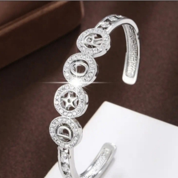 BOUTIQUE 18K PLATED CRYSTAL BANGLE - Picture 1 of 3